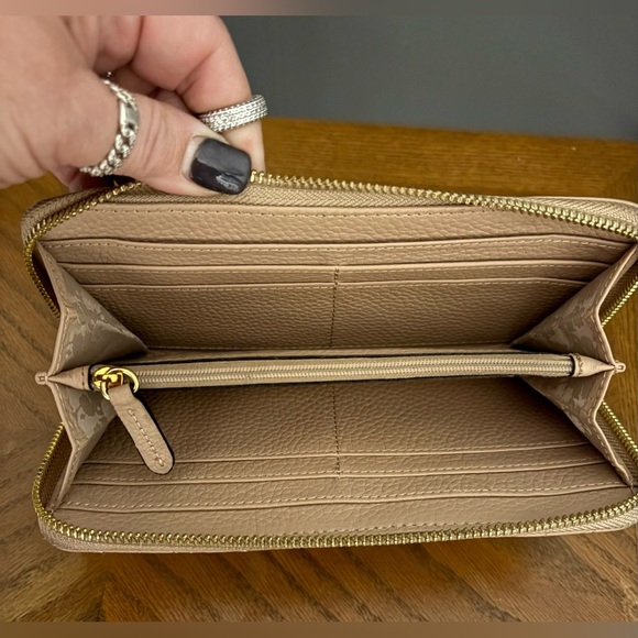 Karl Lagerfeld Quilted Beige Wallet - Picture 3 of 8